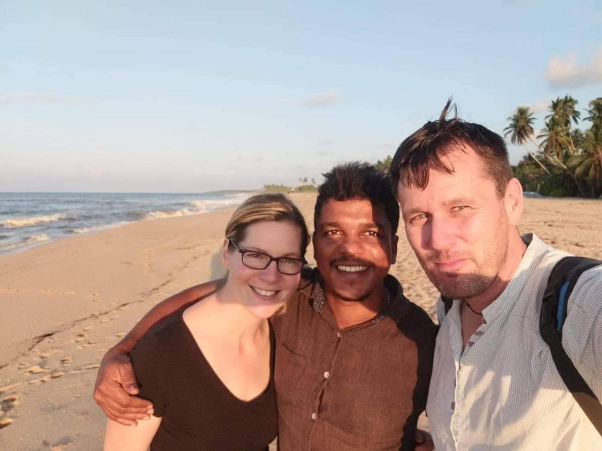 Gems Garden Guest House Tangalle Esterno foto