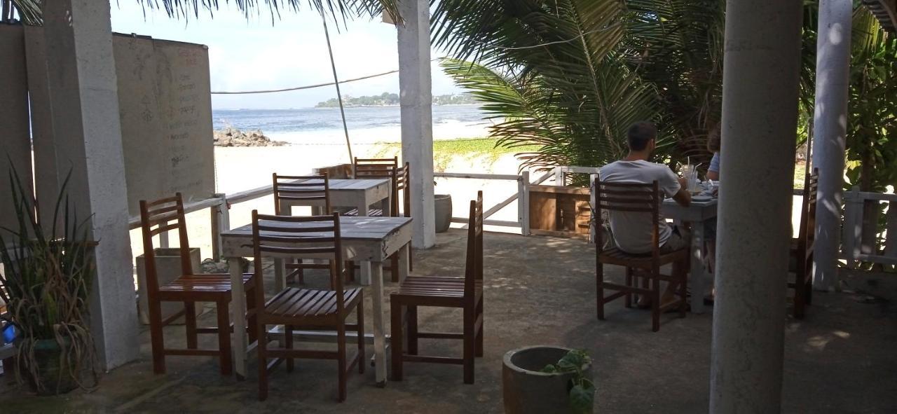 Gems Garden Guest House Tangalle Esterno foto