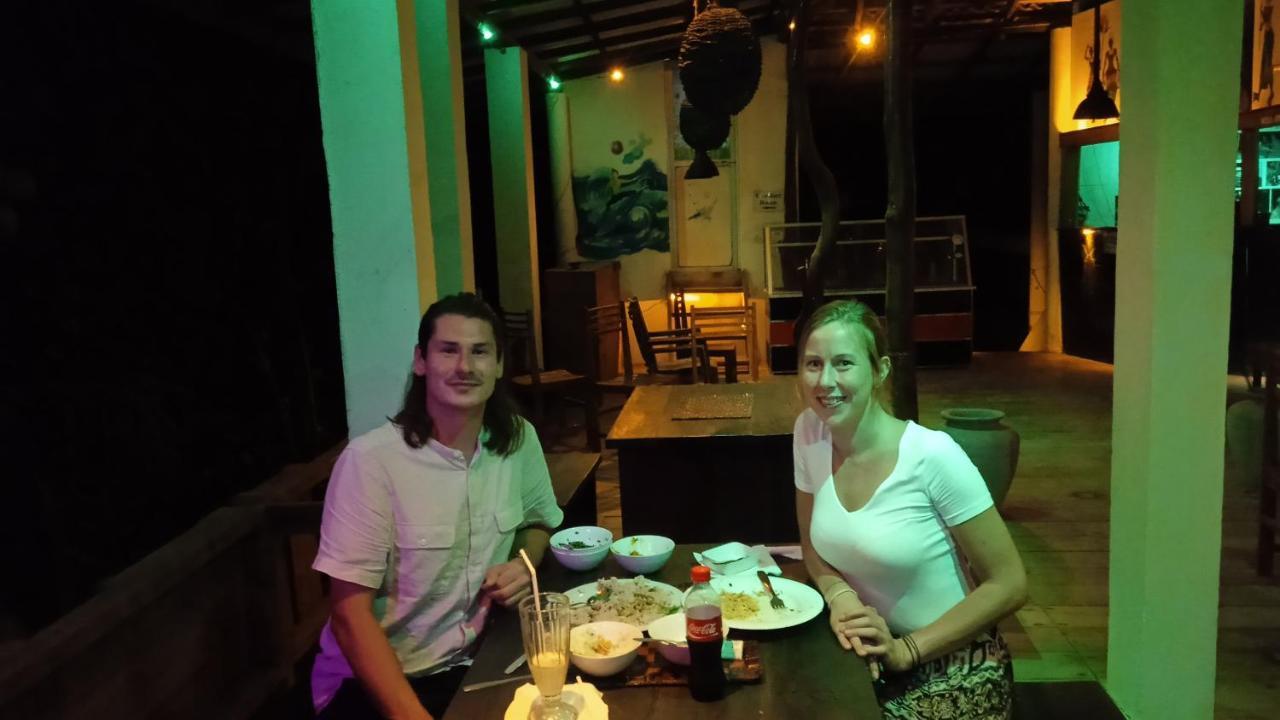 Gems Garden Guest House Tangalle Esterno foto