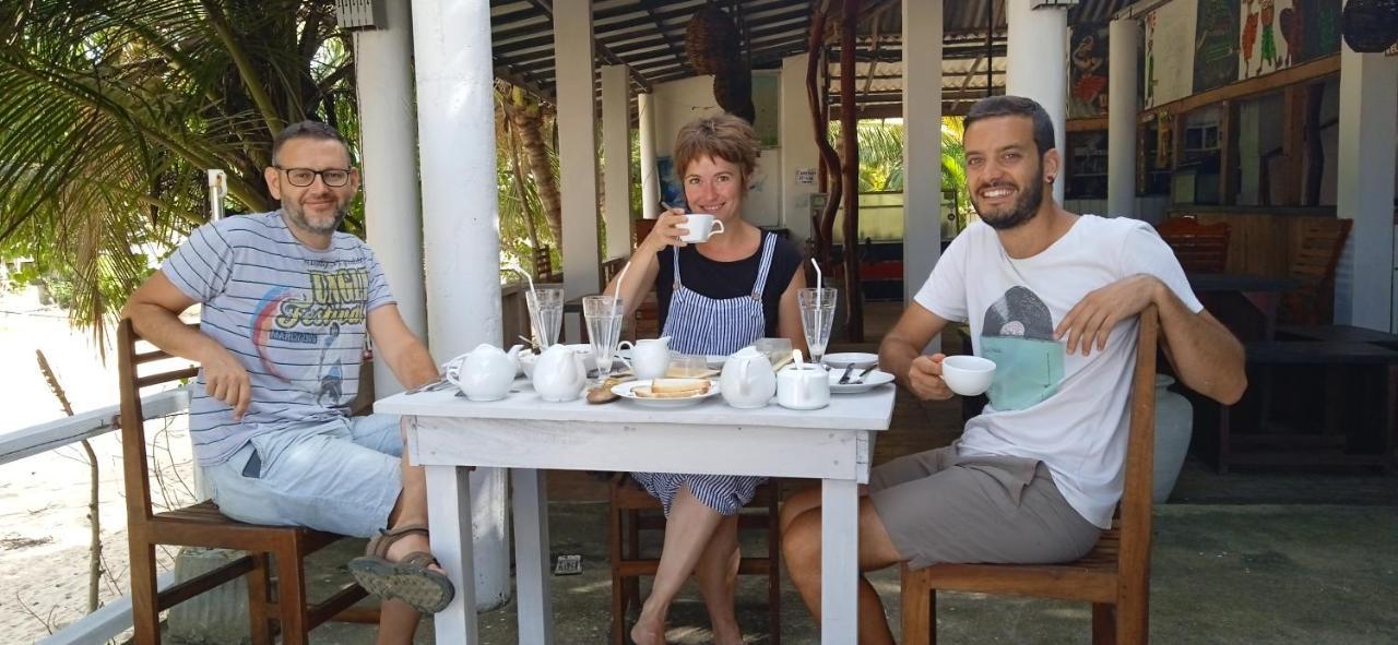 Gems Garden Guest House Tangalle Esterno foto