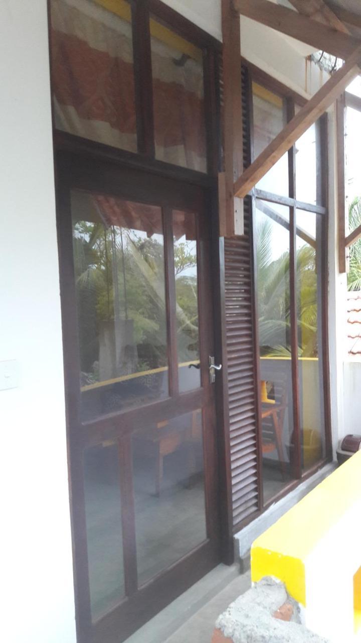 Gems Garden Guest House Tangalle Esterno foto
